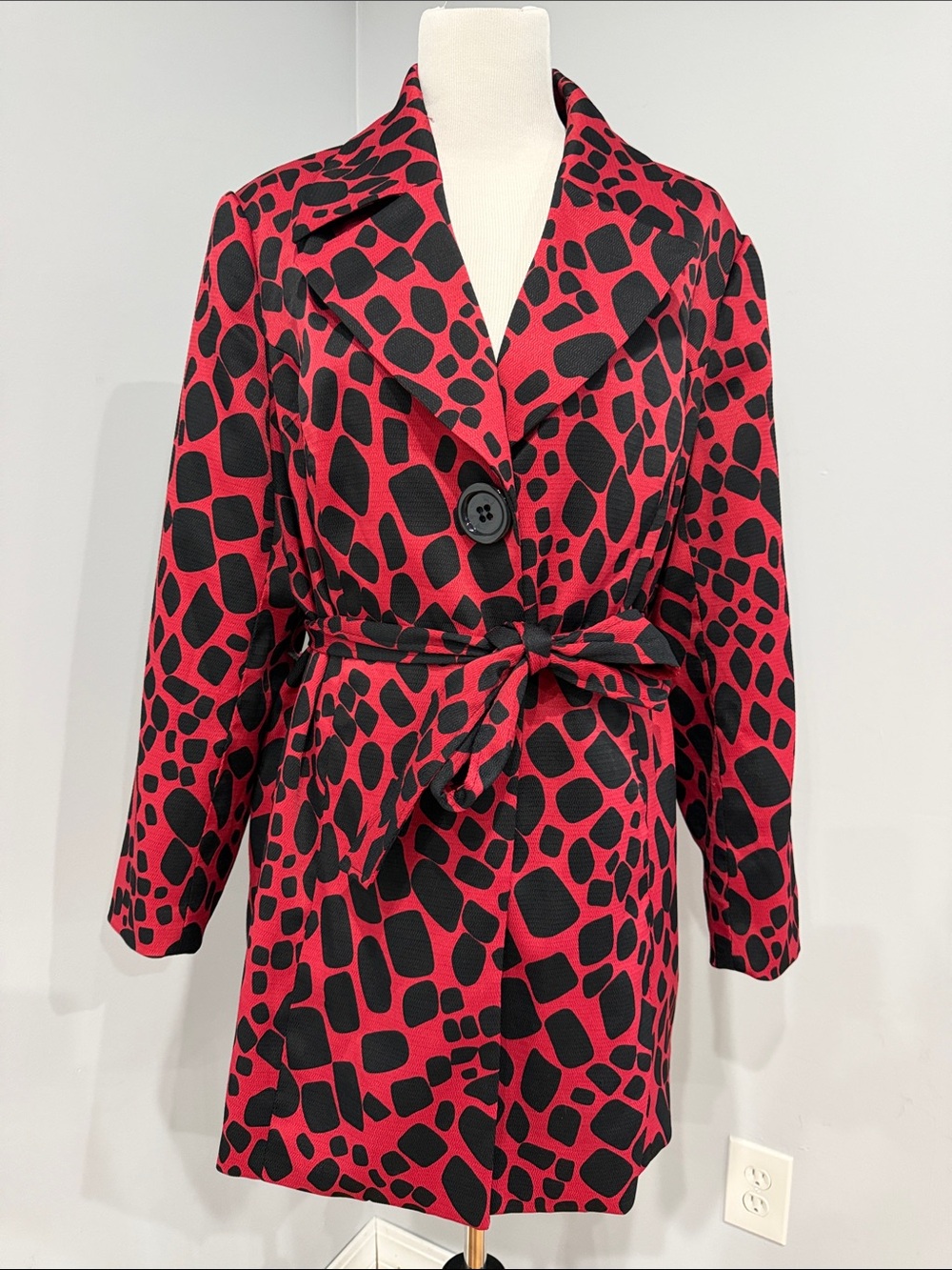 Red & Black Printed Tie-Waist trench Coat